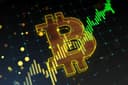 Bitcoin outperforms S&P 500 in December?